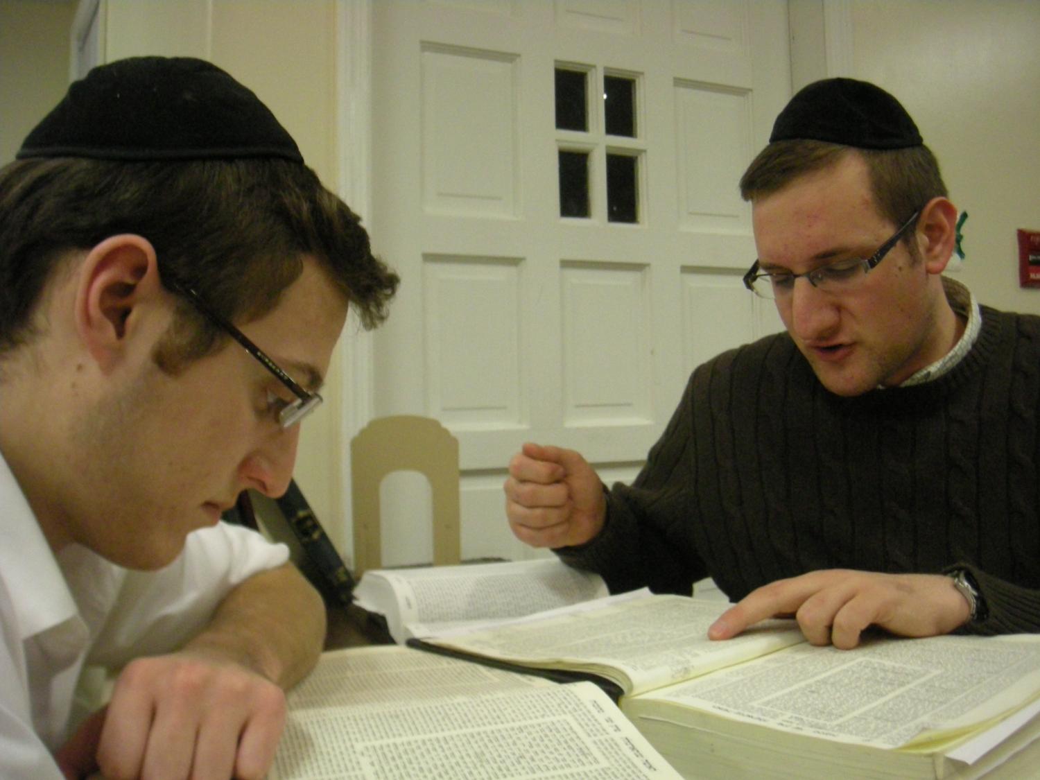 BM-Boys-Learning-Seder